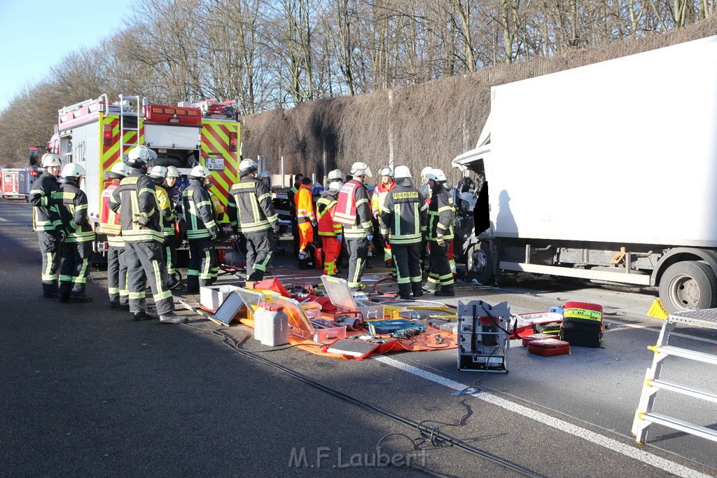 VU LKW A 1 Rich Saarbruecken kurz vorm AK Leverkusen TA P04.jpg